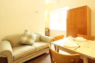 Гостевой дом Harry Clarke Mews at the Castle Hotel Дублин Апартаменты с 1 спальней-4