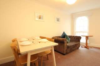 Гостевой дом Harry Clarke Mews at the Castle Hotel Дублин Апартаменты с 1 спальней-8