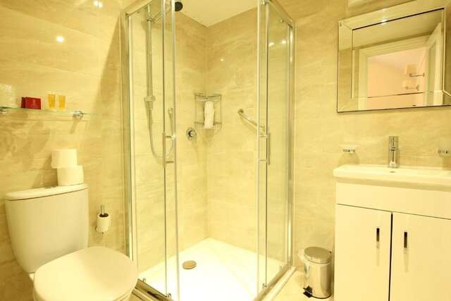 Гостевой дом Harry Clarke Mews at the Castle Hotel Дублин-49