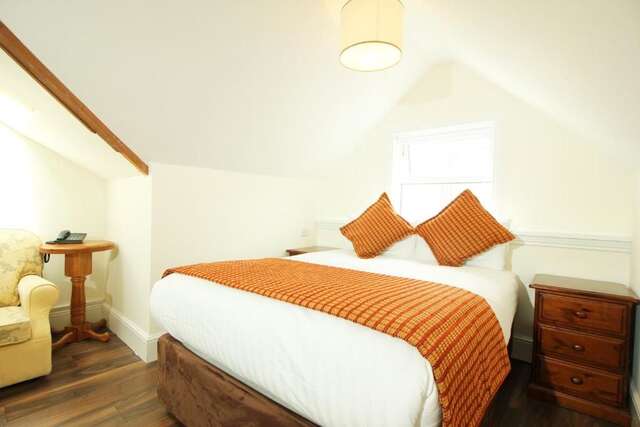 Гостевой дом Harry Clarke Mews at the Castle Hotel Дублин-51